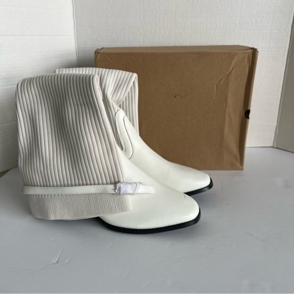 Women Knit Comfort Chunky Heeled High Boots - Off-White. Size: 7.5. (1808)